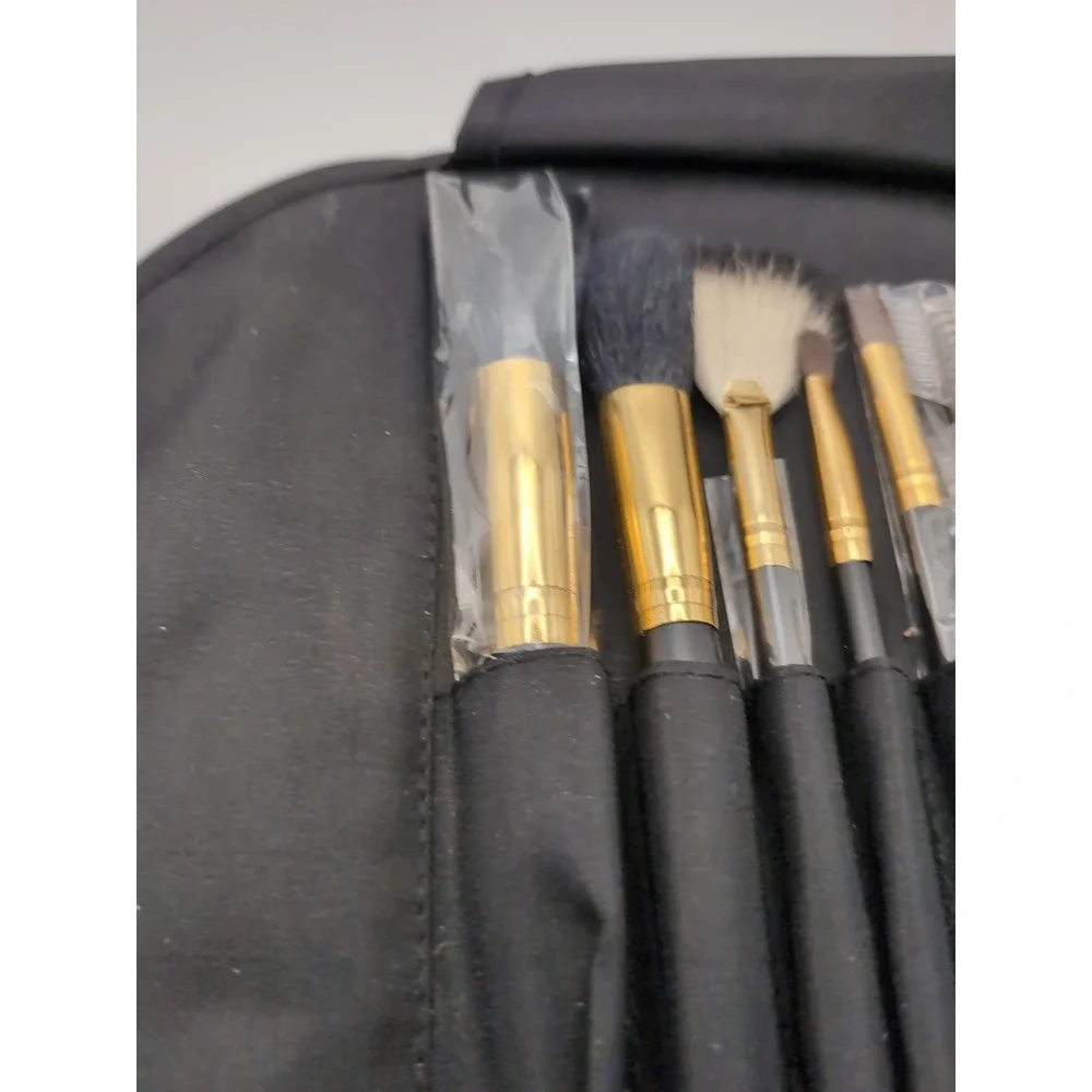 Make-Up Brushes w/Storage Pouch - Set‎ of 8 Plus a Brow Brush in a Travel Pouch